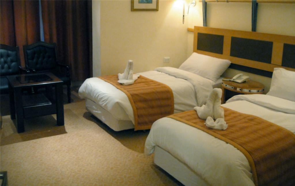Renad Hotel Amman Room photo